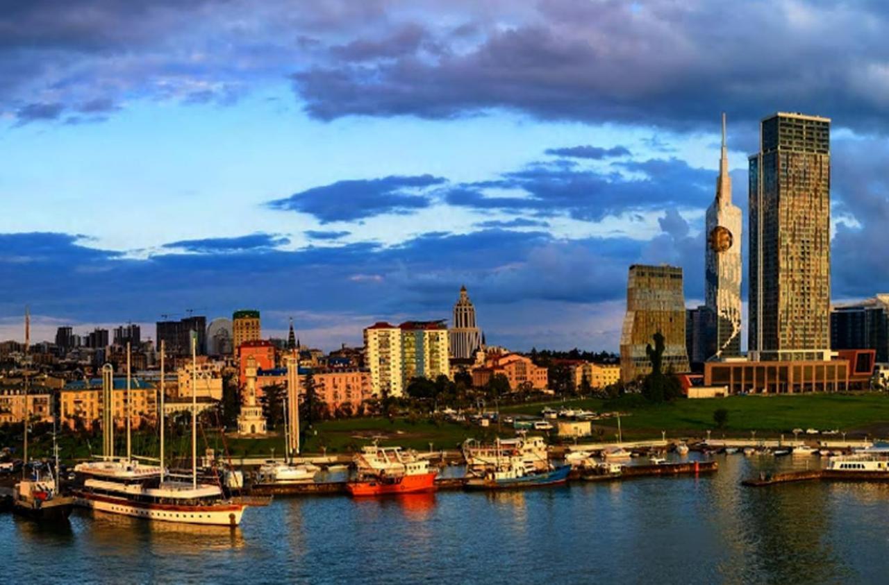 Orbi City Relax Батуми Екстериор снимка